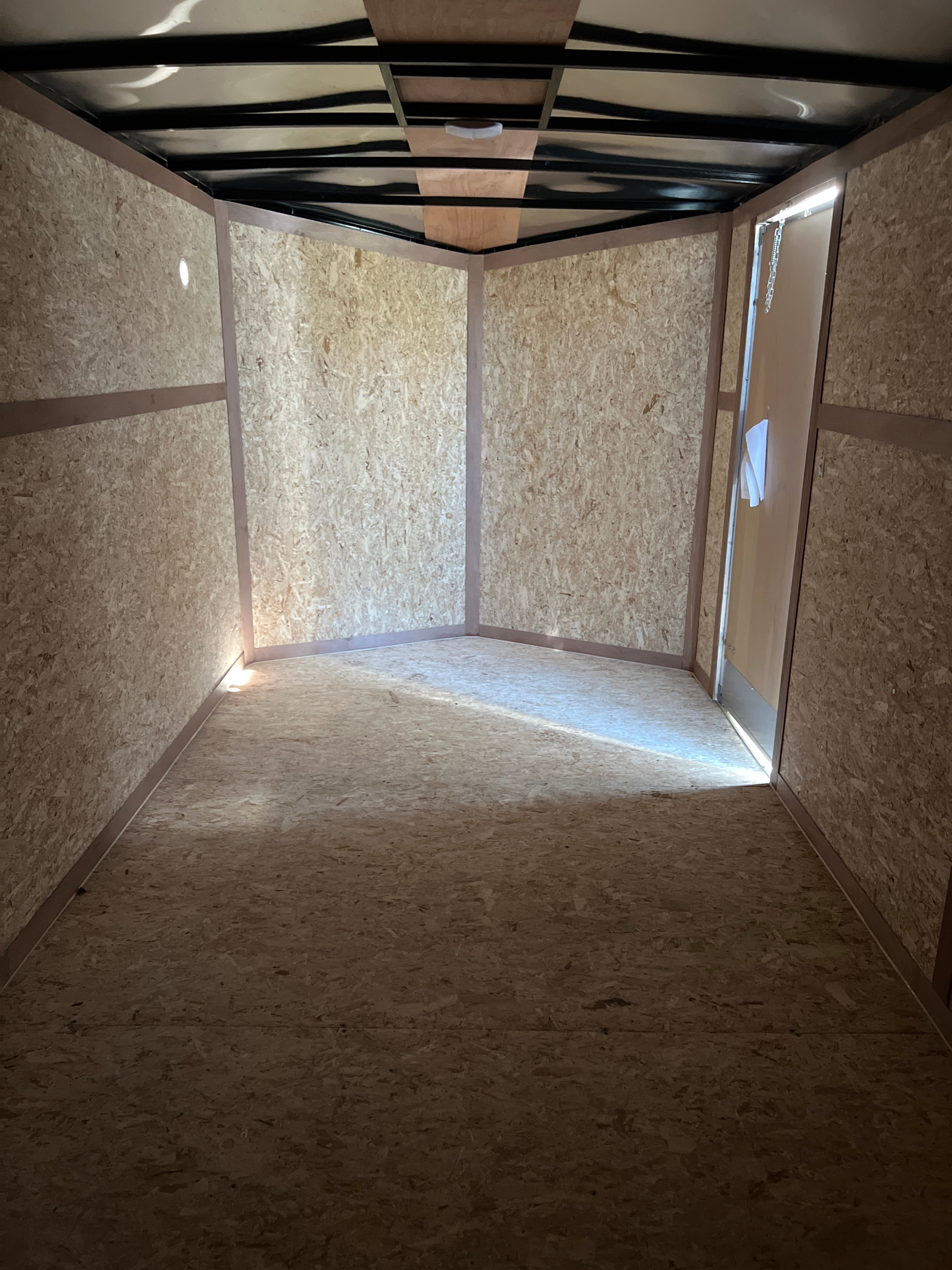 7x16 Enclosed Ramp Door Trailer